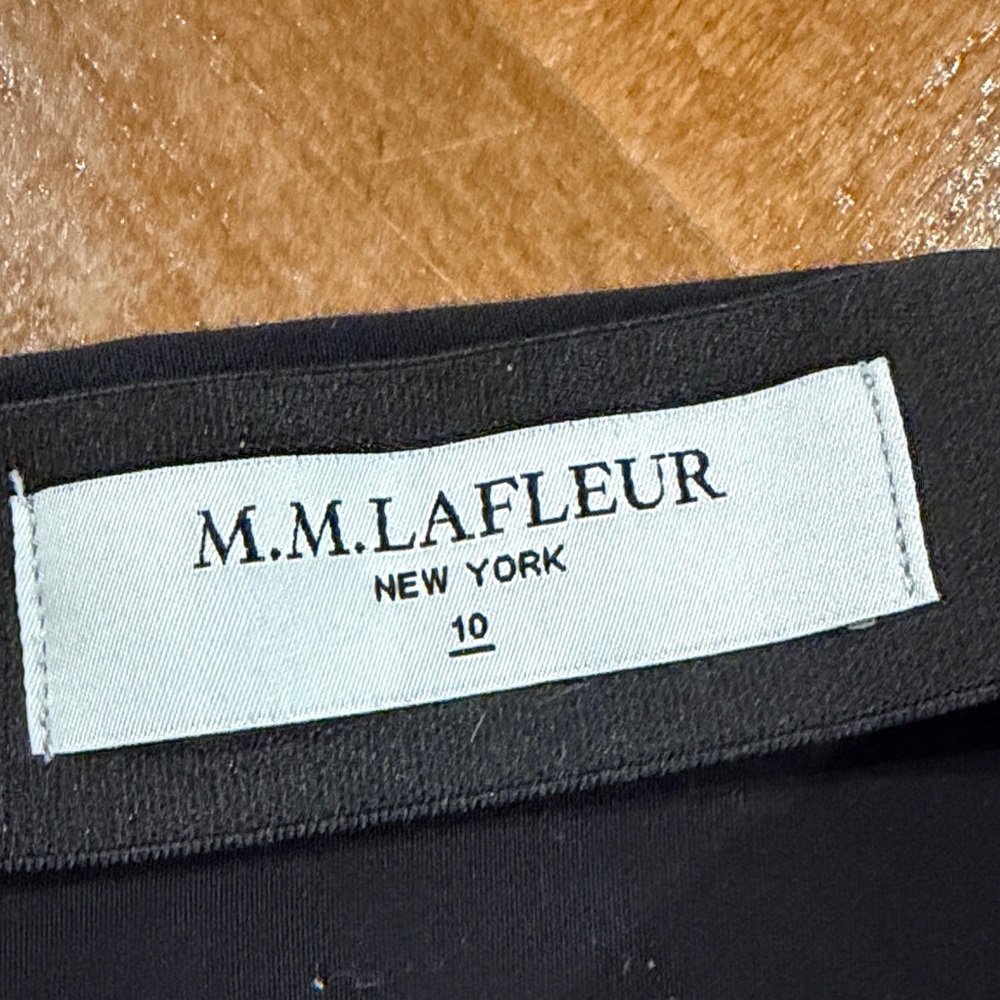 MM Lafleur Elegant Black Pencil Skirt - Picture 3 of 5